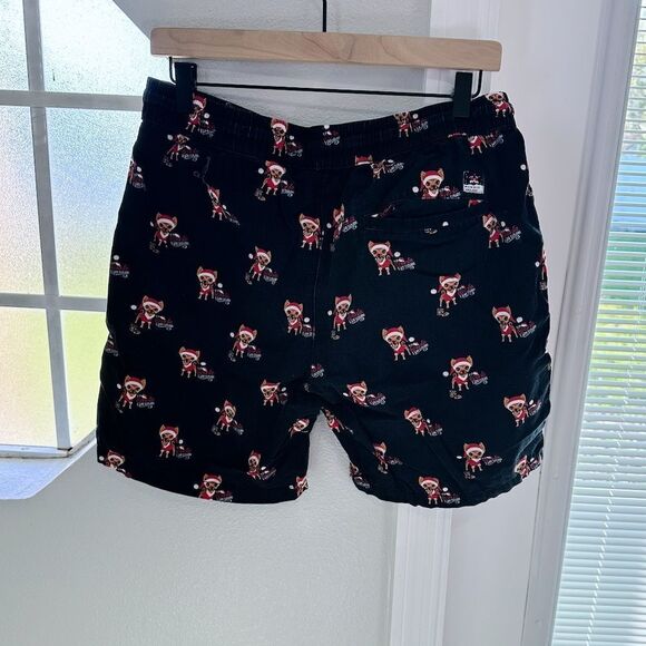 ✨3/$25✨ Denim & Flower Chihuahua Men’s Shorts - Picture 2 of 3